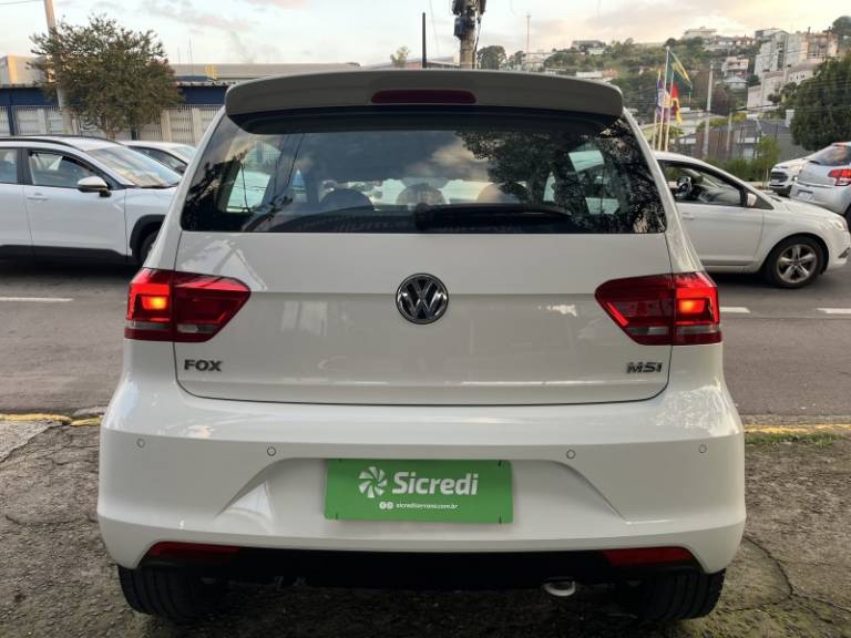 VOLKSWAGEN - FOX - 2016/2016 - Branca - R$ 55.000,00