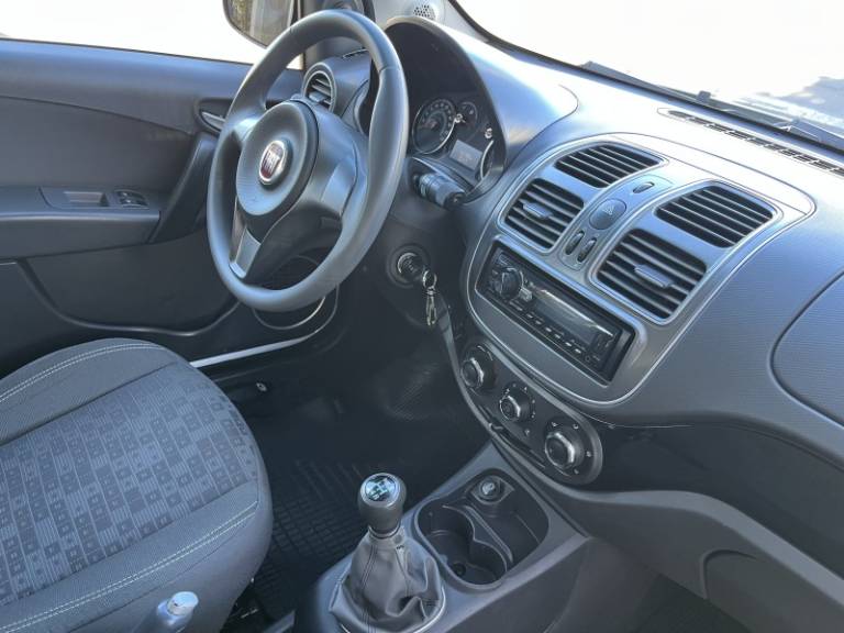 FIAT - PALIO - 2016/2017 - Branca - R$ 49.900,00