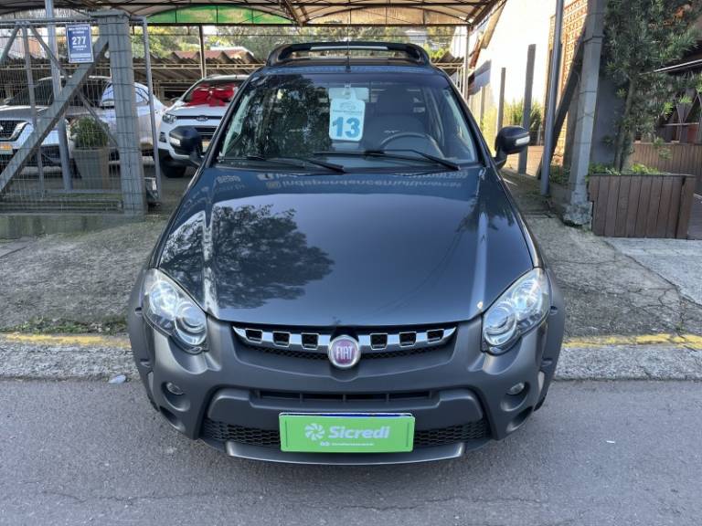 FIAT - STRADA - 2013/2013 - Cinza - R$ 59.900,00