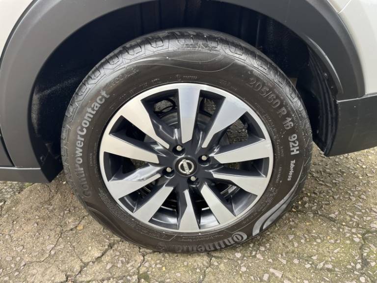 NISSAN - KICKS - 2021/2021 - Prata - R$ 92.900,00