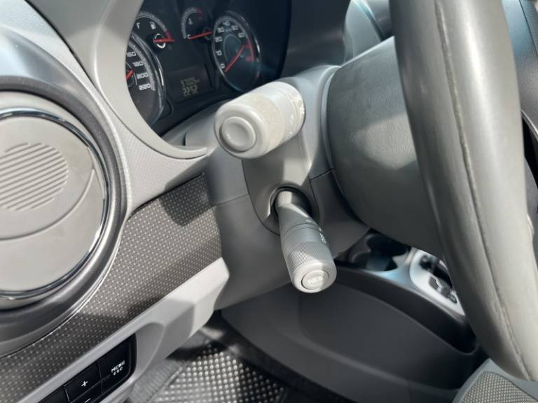 FIAT - PALIO - 2013/2014 - Branca - R$ 39.900,00