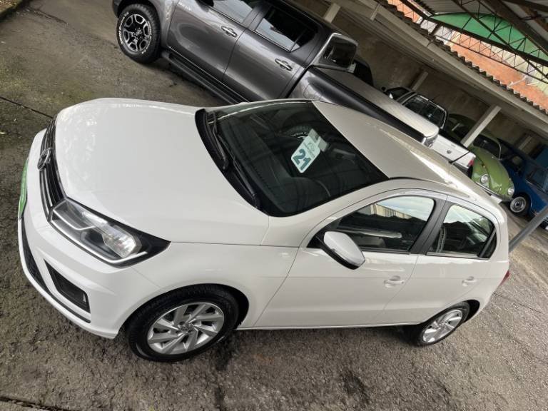 VOLKSWAGEN - GOL - 2020/2021 - Branca - R$ 65.000,00