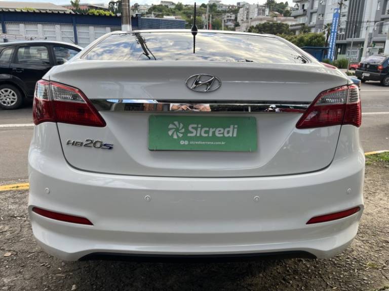 HYUNDAI - HB20S - 2019/2019 - Branca - R$ 59.900,00
