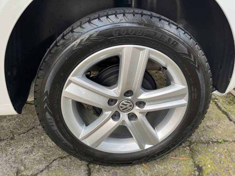 VOLKSWAGEN - FOX - 2016/2016 - Branca - R$ 55.000,00