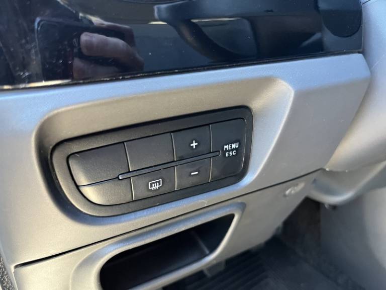 FIAT - PALIO - 2016/2017 - Branca - R$ 49.900,00