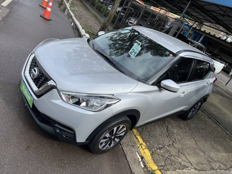NISSAN - KICKS - 2021/2021 - Prata - R$ 92.900,00