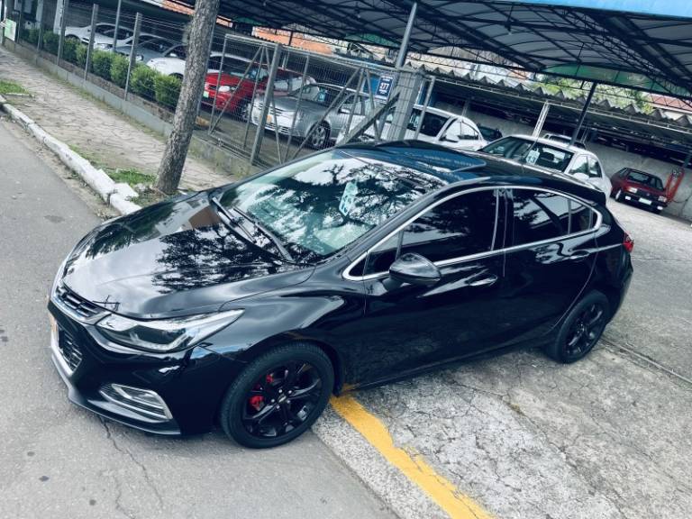 CHEVROLET - CRUZE - 2018/2019 - Preta - R$ 109.000,00