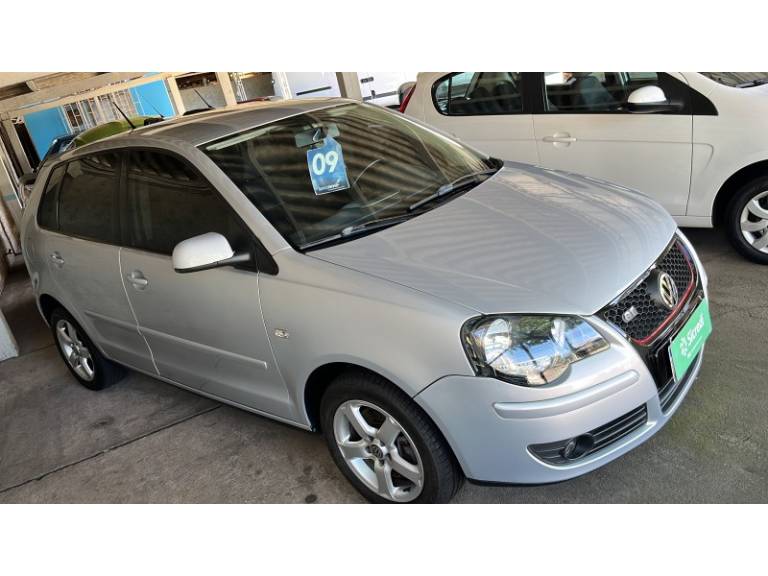 VOLKSWAGEN - POLO - 2008/2009 - Prata - R$ 47.900,00