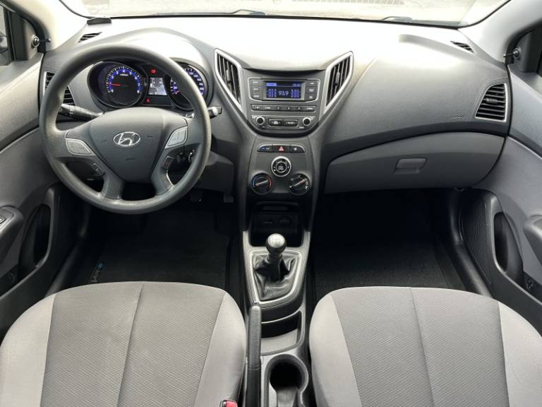 HYUNDAI - HB20S - 2019/2019 - Branca - R$ 59.900,00