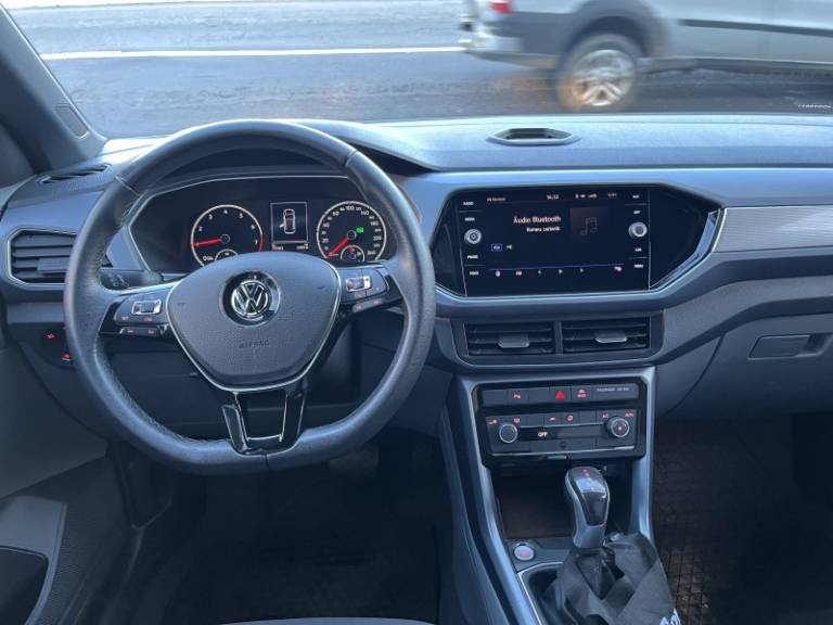 VOLKSWAGEN - T-CROSS - 2019/2020 - Branca - R$ 103.900,00