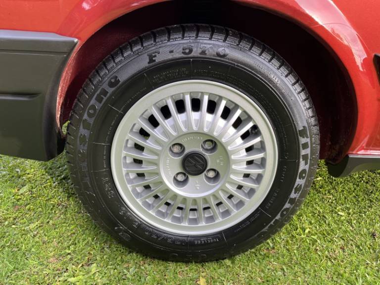 VOLKSWAGEN - VOYAGE - 1989/1989 - Vermelha - R$ 69.900,00