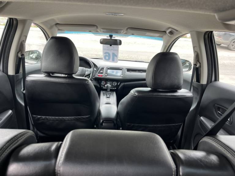 HONDA - HR-V - 2015/2016 - Prata - R$ 86.900,00