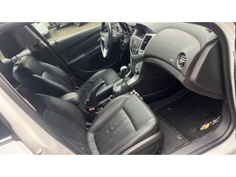CHEVROLET - CRUZE - 2013/2014 - Branca - R$ 64.900,00