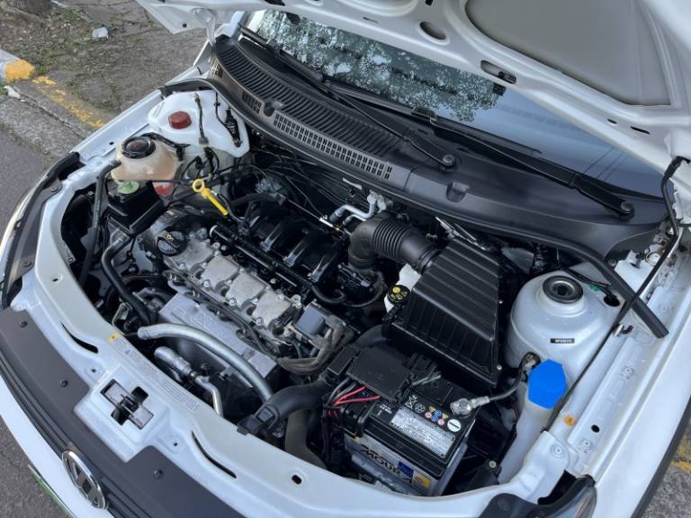 VOLKSWAGEN - SAVEIRO - 2021/2021 - Branca - R$ 71.900,00