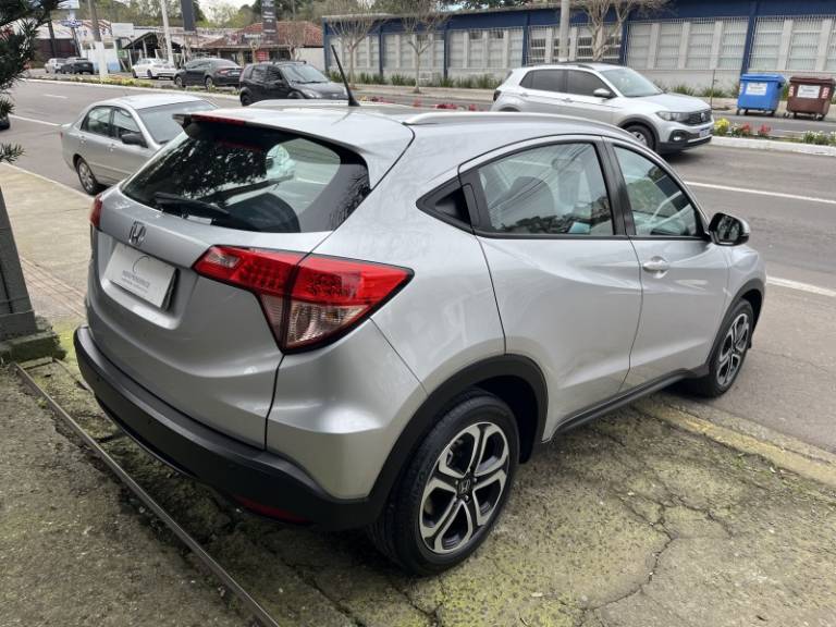 HONDA - HR-V - 2015/2016 - Prata - R$ 86.900,00