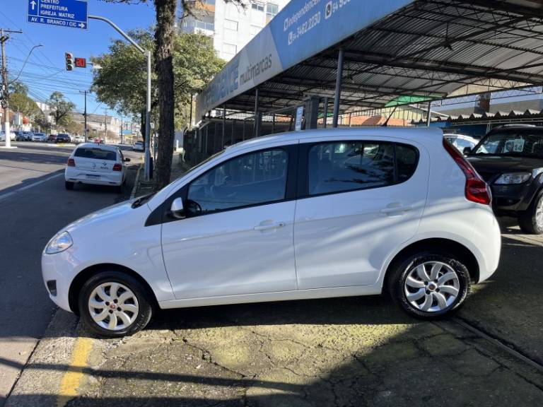 FIAT - PALIO - 2016/2017 - Branca - R$ 49.900,00