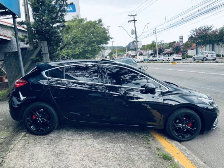 CHEVROLET - CRUZE - 2018/2019 - Preta - R$ 109.000,00