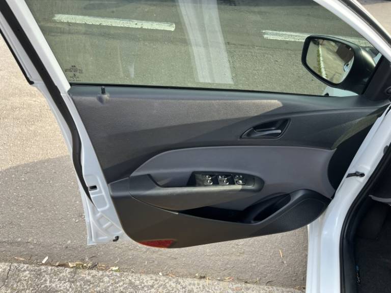 HYUNDAI - HB20S - 2019/2019 - Branca - R$ 59.900,00