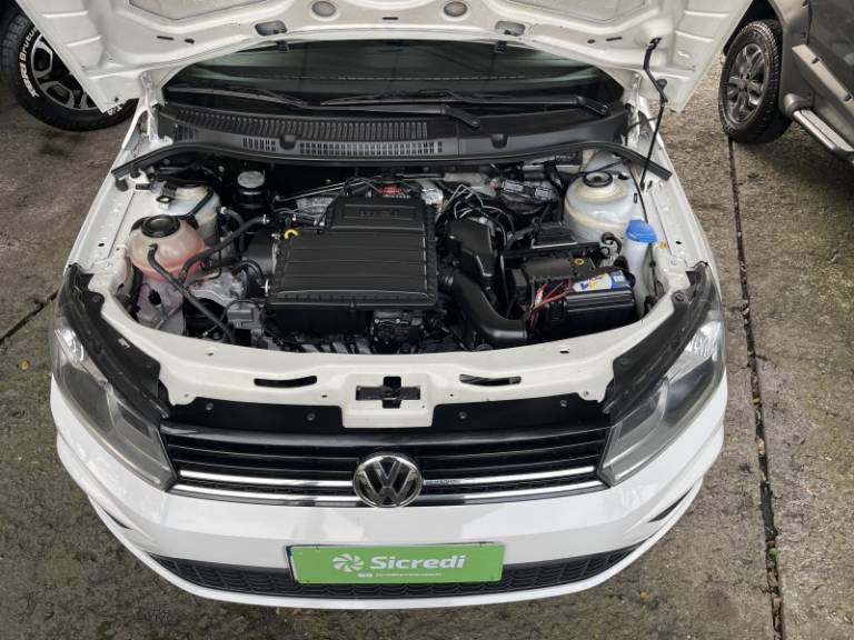 VOLKSWAGEN - GOL - 2020/2021 - Branca - R$ 65.000,00