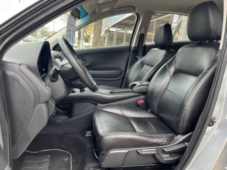 HONDA - HR-V - 2015/2016 - Prata - R$ 86.900,00