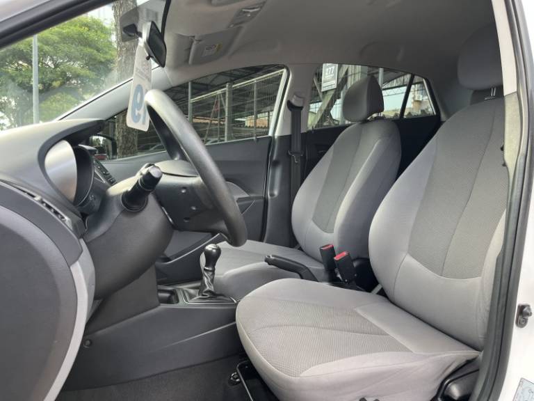 HYUNDAI - HB20S - 2019/2019 - Branca - R$ 59.900,00