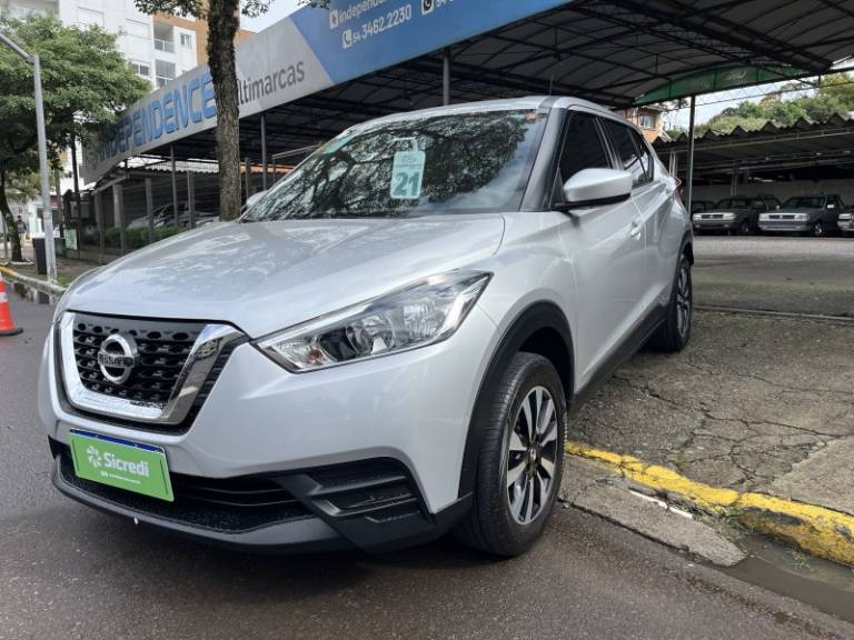 NISSAN - KICKS - 2021/2021 - Prata - R$ 92.900,00