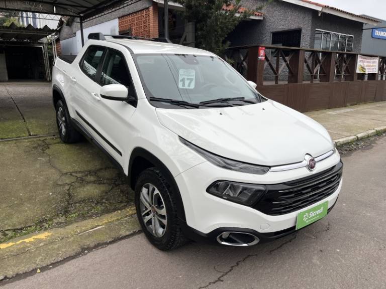 FIAT - TORO - 2016/2017 - Branca - R$ 88.900,00