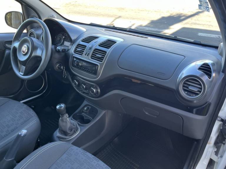 FIAT - PALIO - 2016/2017 - Branca - R$ 49.900,00