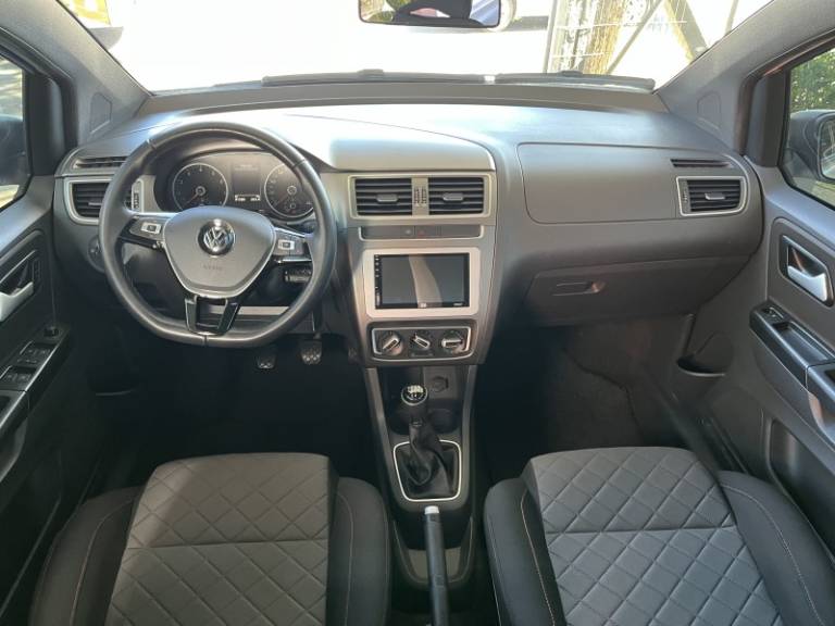 VOLKSWAGEN - FOX - 2021/2022 - Branca - R$ 75.000,00