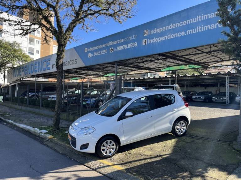 FIAT - PALIO - 2016/2017 - Branca - R$ 49.900,00