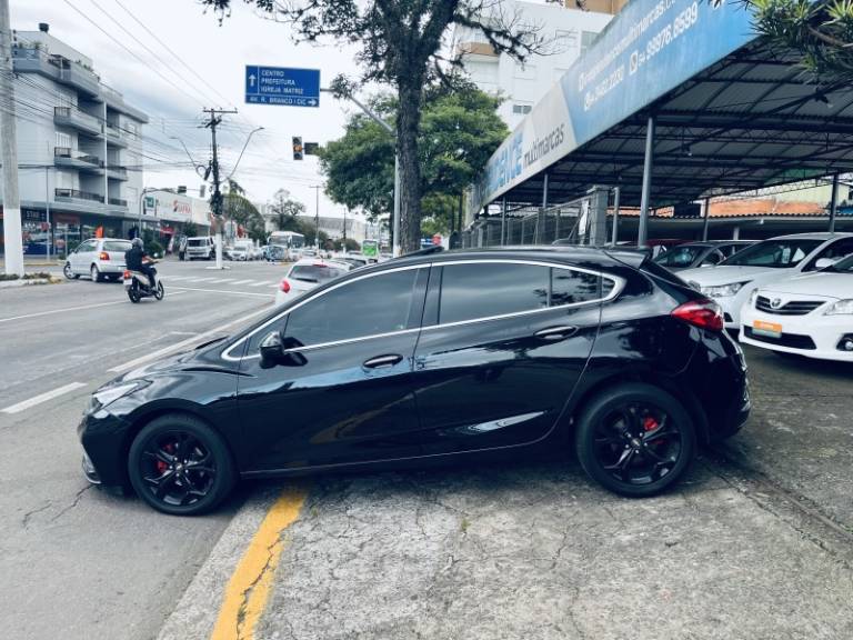 CHEVROLET - CRUZE - 2018/2019 - Preta - R$ 109.000,00
