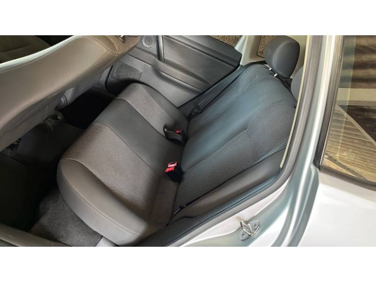 VOLKSWAGEN - POLO - 2008/2009 - Prata - R$ 47.900,00