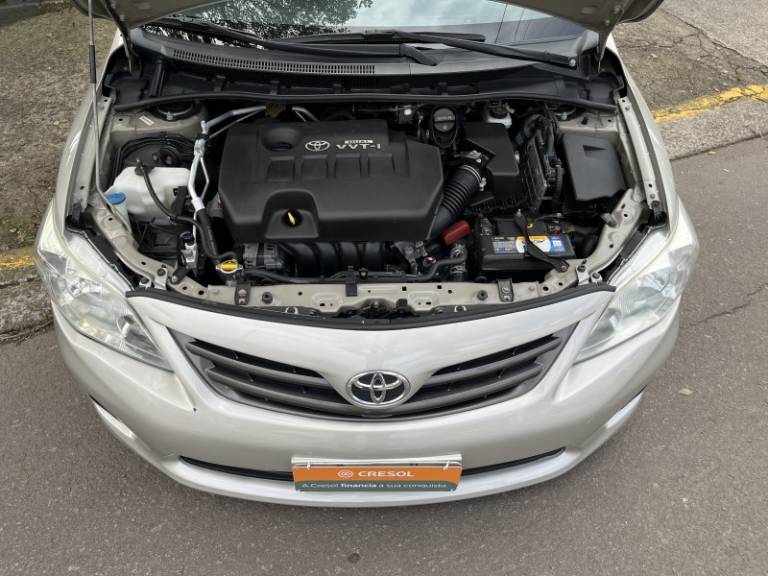 TOYOTA - COROLLA - 2012/2013 - Bege - R$ 71.900,00